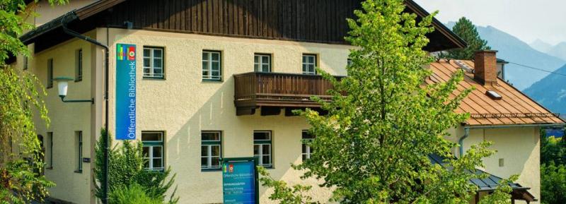 Außenansicht der Bibliothek der Pfarre Bad Hofgastein