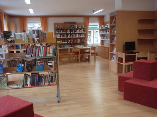 Innenansicht der Bibliothek der Pfarre Bad Hofgastein